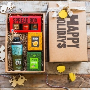 Happy Holiday "Colorful Set" Gift Box From Yoffi